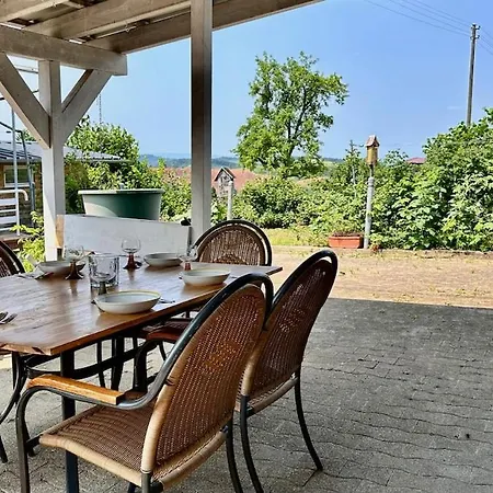 Werner Mit 5 Schlafzimmern, Sauna & Naturidylle