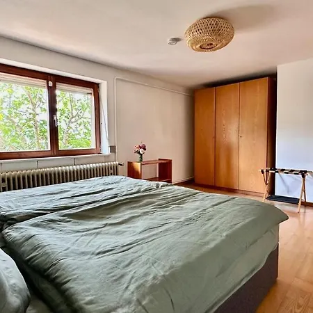 Werner Mit 5 Schlafzimmern, Sauna & Naturidylle *