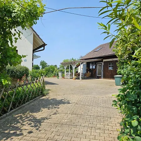 Werner Mit 5 Schlafzimmern, Sauna & Naturidylle *